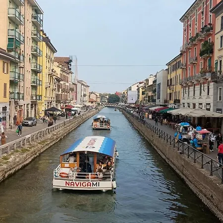 Daire Iron Bridge Navigli Location M2