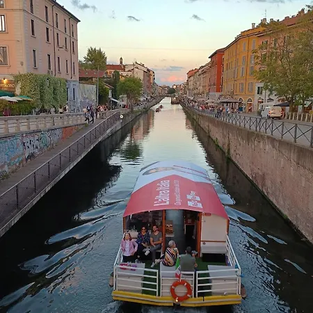 Daire Iron Bridge Navigli Location M2