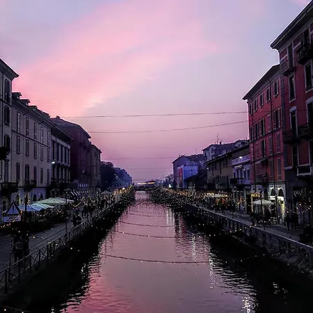 Iron Bridge Navigli Location M2 * Milano